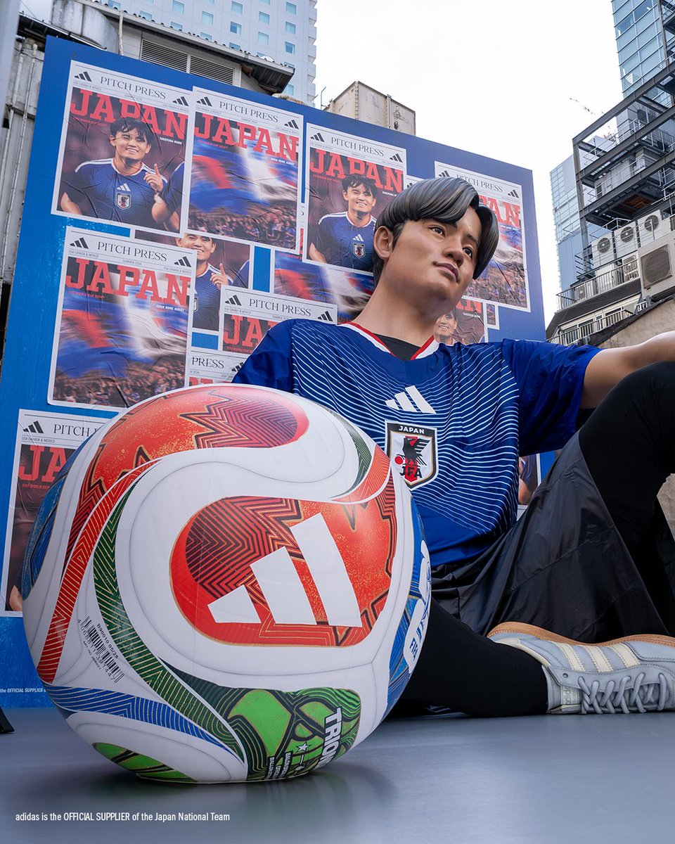 adidas 日本代表！ジョホールバルの歓喜！オシャレすぎる！ タケ、タケ、タケ。​ 渋谷の街を、新たな日本代表のユニフォームと共に
