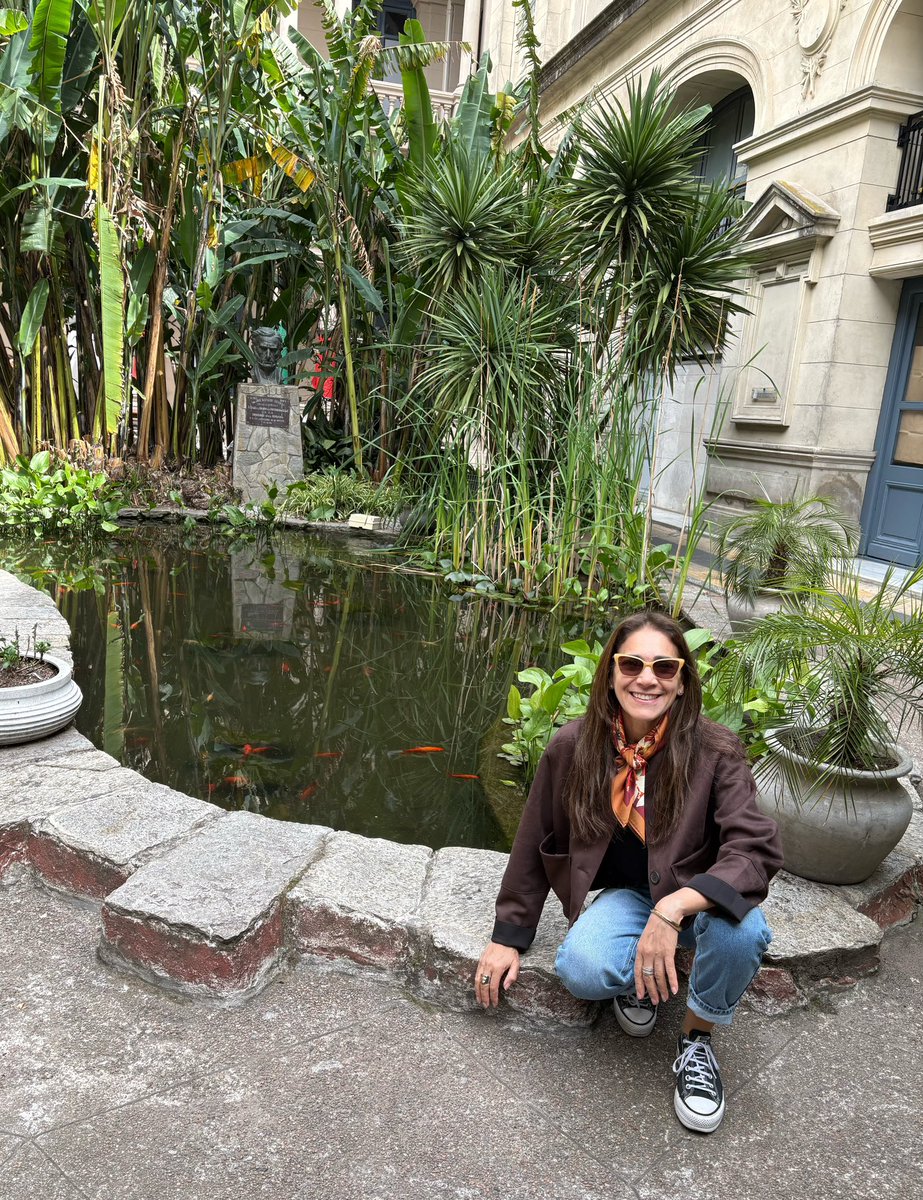 Amigos, alegrías, nervios, salidas, risas,  lágrimas, charlas sin fin, triunfos, desilusiones, alianzas, juntadas, romance. Una de las etapas más felices de mi vida. Salí con titulo y de yapa pareja. Volver a Facultad es volver a mi segundo hogar 🤩😍🤗. <a href="/MarianoBolso71/">Mariano Bolso 71-80-88</a>