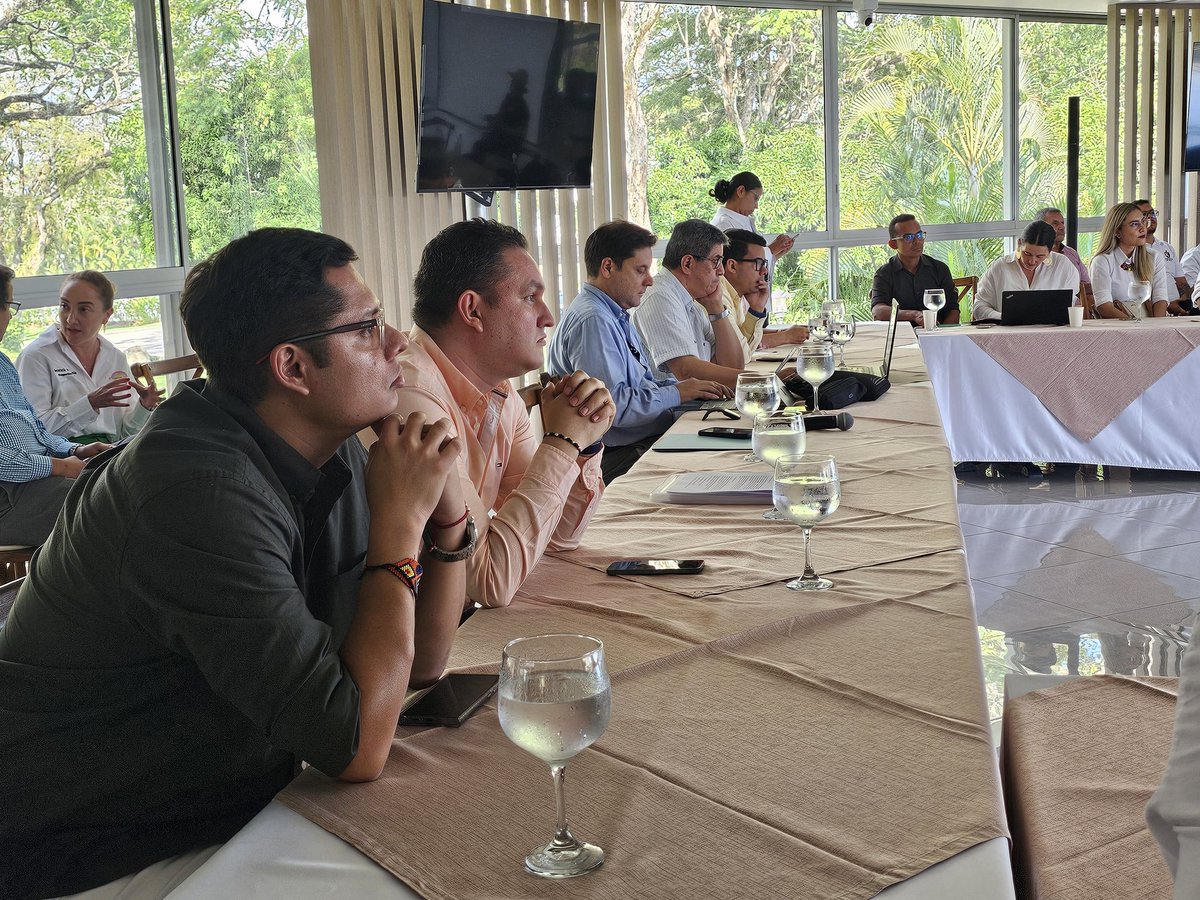 📃 Planeamos el futuro del Tolima con visión y propósito.

En el Conversatorio del Plan de Ordenamiento Departamental, fortalecemos la ruta hacia un territorio más competitivo y sostenible.