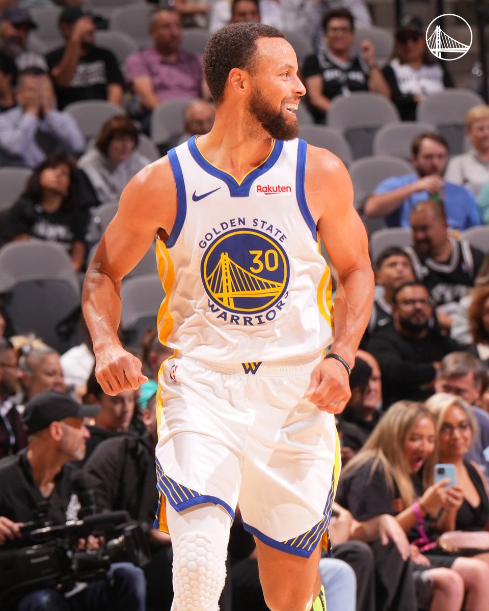 warriors's tweet photo. Dubs are 🆙 https://t.co/g4kvYSul37
