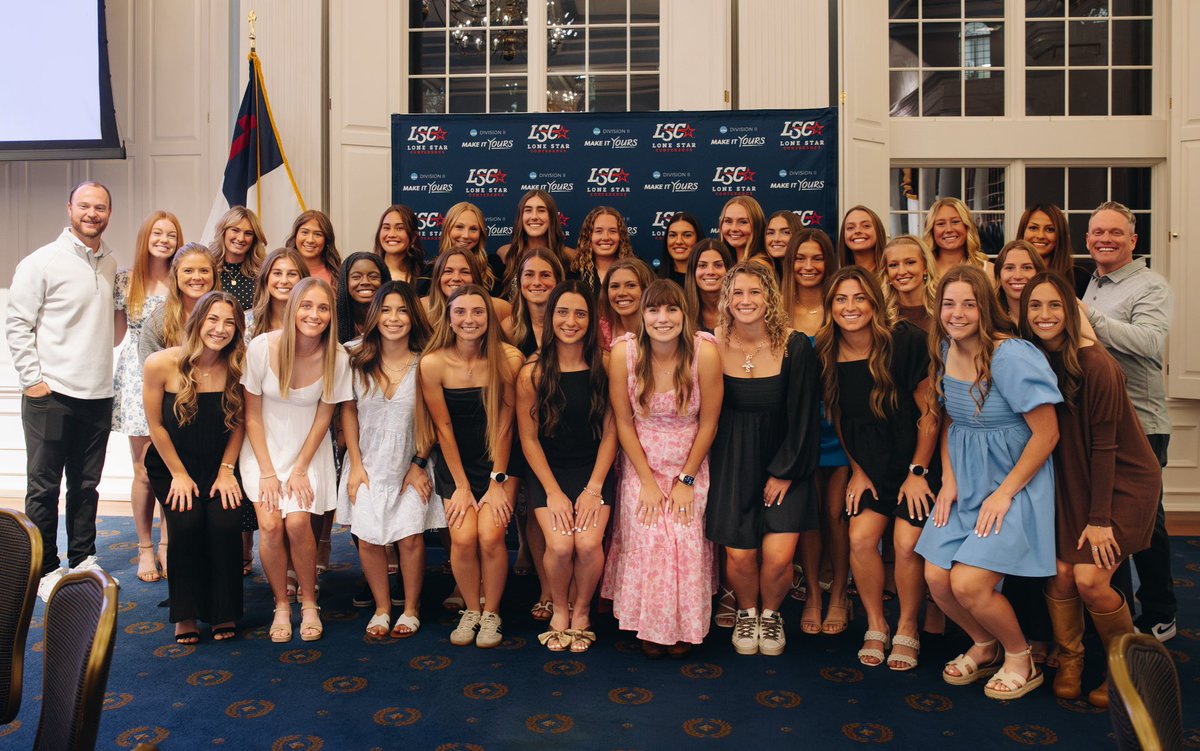LoneStarConf's tweet image. 📸⚽️🏆 | #LSCwsoc champion DBU at the Championship Reception.