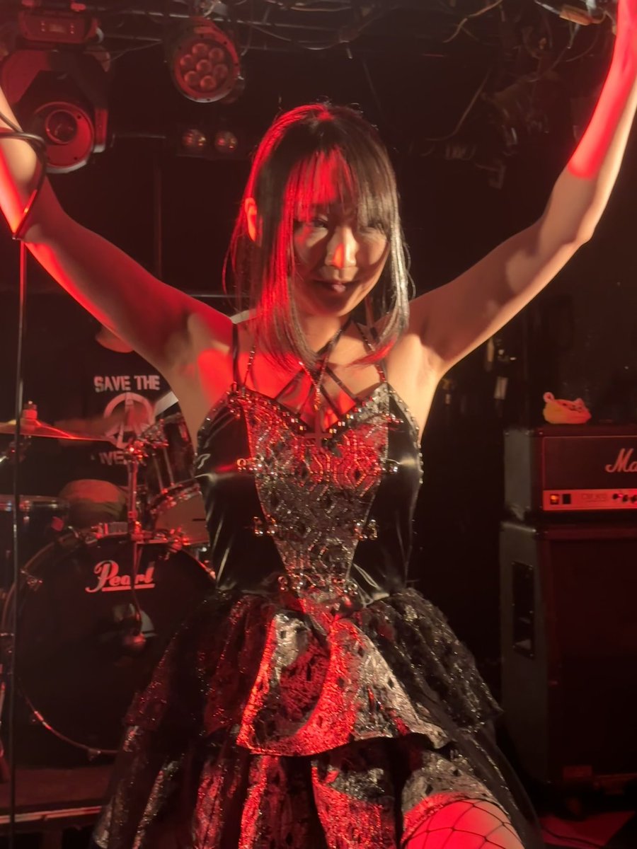 MuvTbDl51nxzoHi's tweet photo. #MetalHelix
#VoカルYuRiの4枚
#新宿アンチノック
(2025.11.12) どのバンドにも負けない素晴らしいパフォーマンスでした。Voカル迫力出てきたネ!次は1月の主催たネ! https://t.co/d9dfOyqsuB