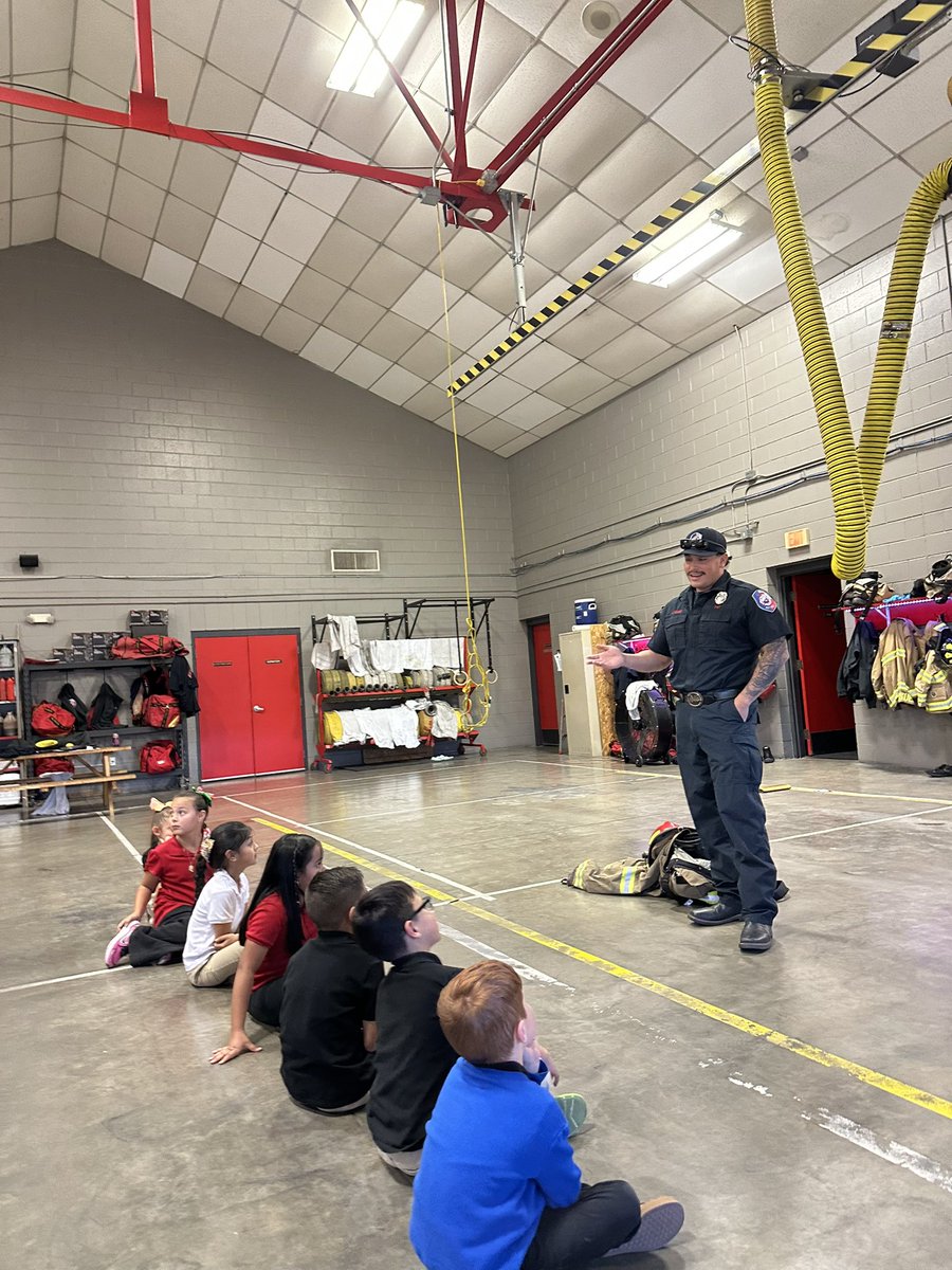 hbarra05's tweet photo. Our Destination Imagination Rising Stars team conducting research and interviewing community helpers as part of their Helping Hands Team Challange🤩🤗🚒  @WeAreTexasDI @YCarrasco_AA @SocorroISD @lgonz_HBallES @HBall_ES 

Huge thank you to @ElPasoFireTX  and Fire Station 6!🥰 https://t.co/ukfWFYfFdq