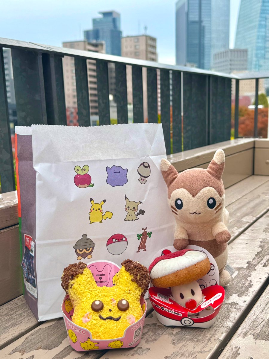 ポケモンドーナツおかわり！はんぶんこしようね🍩