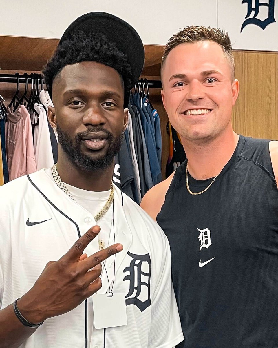 Lions's tweet image. YEAH SKUB!

Congrats on going back-to-back @TarikSkubal!