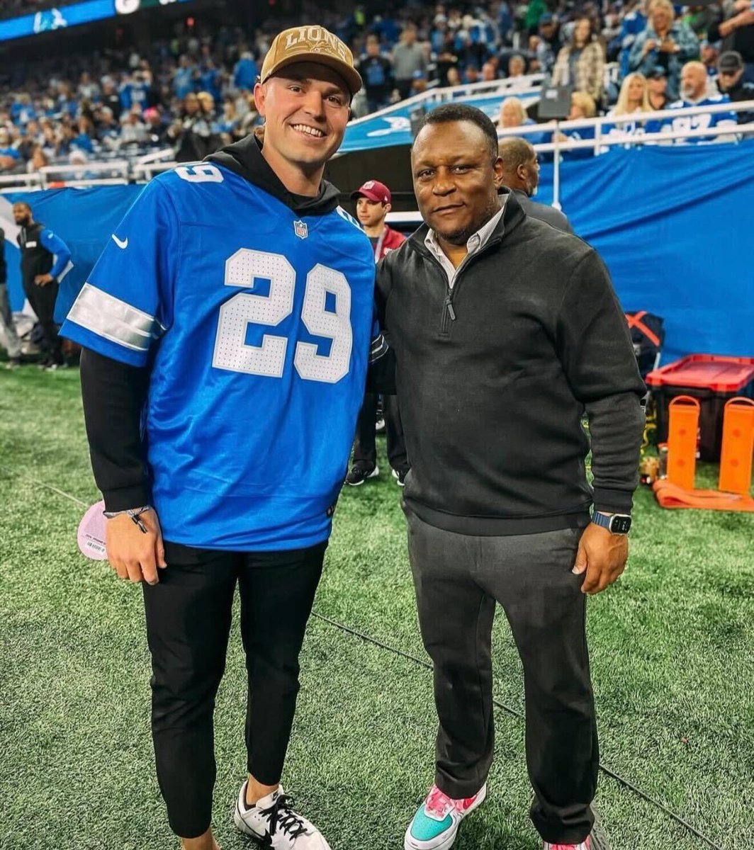 Lions's tweet image. YEAH SKUB!

Congrats on going back-to-back @TarikSkubal!