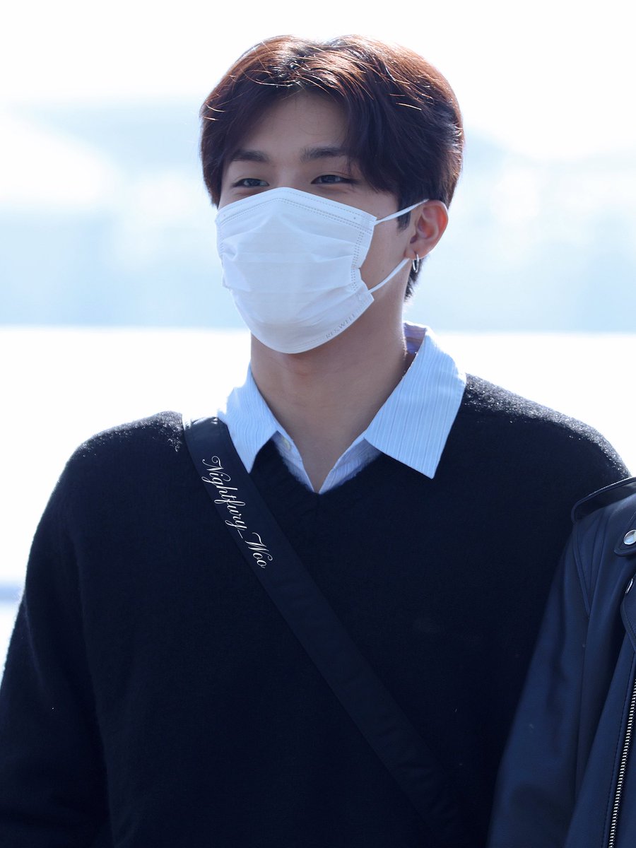 251113 ICN

#박정우 #PARKJEONGWOO #パクジョンウ
#TREASURE #트레저 #トレ