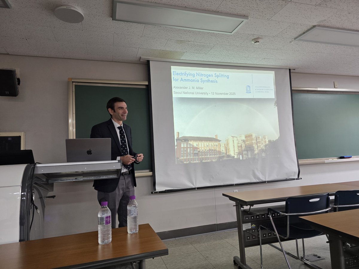 Chemistry Department at Seoul National University tweet media