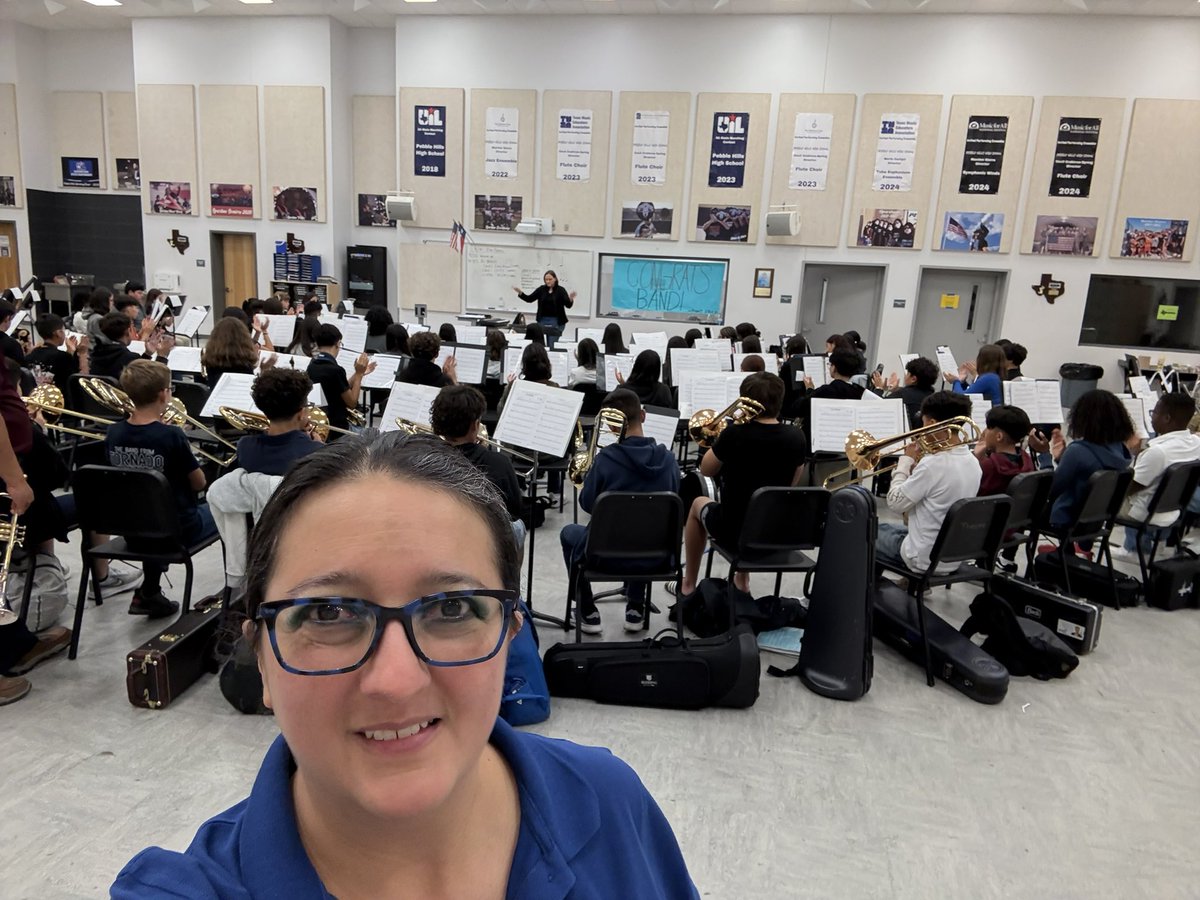 MAcosta_WDSBand's tweet image. What better way to send a Wednesday evening than the Middle School All Region Reading Session. I’m the Concert Band organizer. Can’t wait to hear our All Region Band members on the concert Saturday evening. #StallionsLeadTheWay #SISDFineArts @Slider_Middle
