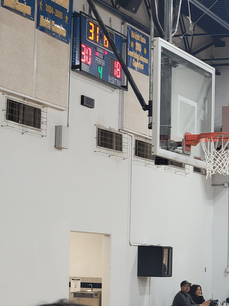 BrendaJ2006's tweet image. @GEMS_Middle @SanElizarioISD #GEMSPRIDE #SanEliNation 
Excellent win by our GEMS 7th and 8th basketball boys! Keep on winning.