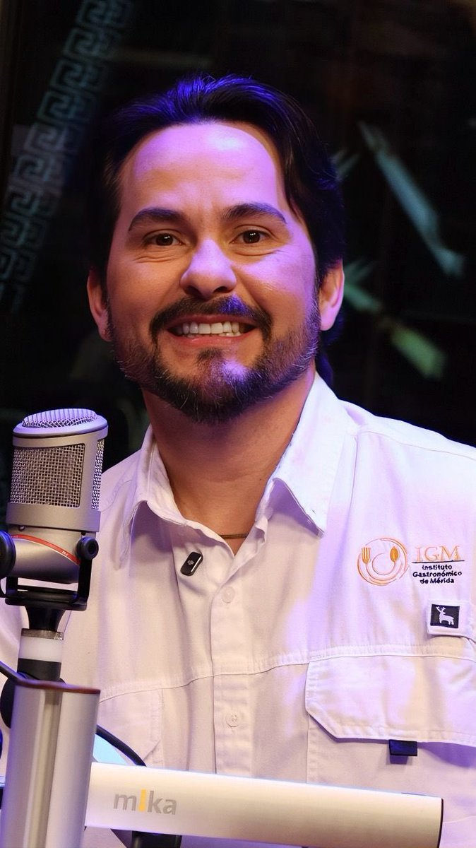 ChefDavidLuna's tweet photo. Reveló mi secreto para un rico puré de camote 🍠 en Telesur Radio. #cocin... https://t.co/sMxg203jGL vía @YouTube https://t.co/UieLiiVU8U