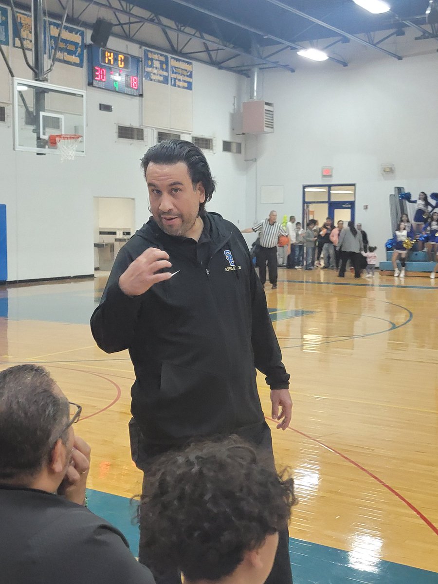 BrendaJ2006's tweet image. @GEMS_Middle @SanElizarioISD #GEMSPRIDE #SanEliNation 
Excellent win by our GEMS 7th and 8th basketball boys! Keep on winning.