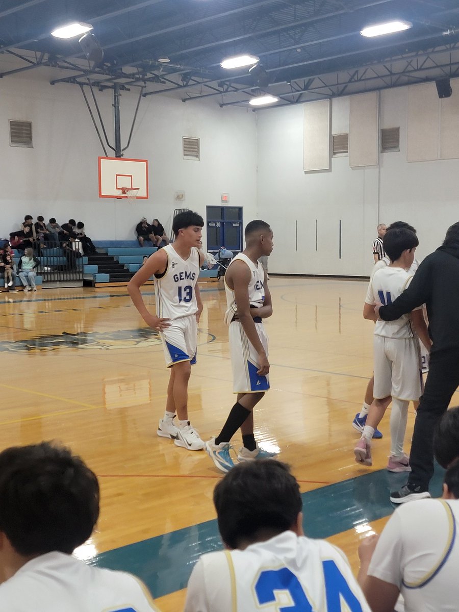 BrendaJ2006's tweet image. @GEMS_Middle @SanElizarioISD #GEMSPRIDE #SanEliNation 
Excellent win by our GEMS 7th and 8th basketball boys! Keep on winning.