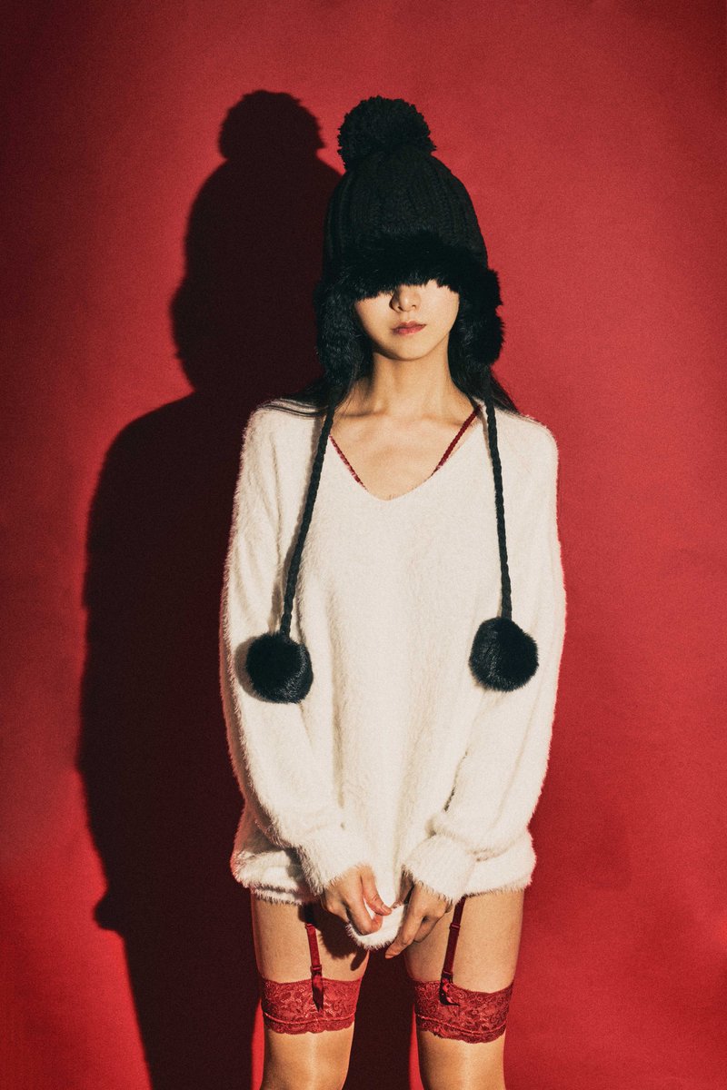 どの写真アップすれば良いのか完全にチキンレースやんけ！
K2も許されなくなったけど多分絶対領域は許されるハズ…！
あと話スーパー飛んじゃうけど、絶対も領域も技っぽいから絶対領域って組み合わせると呪術廻戦感あるね( ˙꒳˙ )