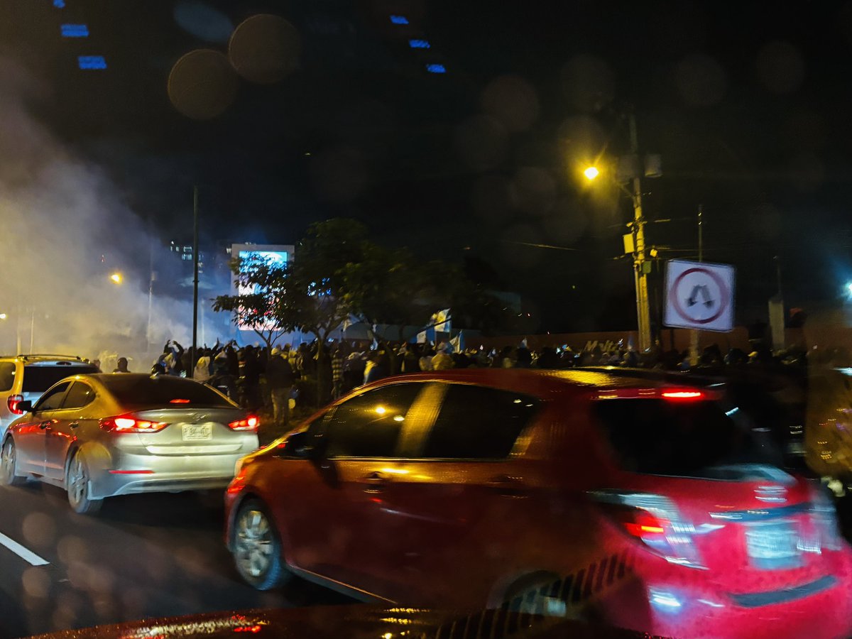 JC2007JC's tweet image. Apoyo de los aficionados a la @fedefut_oficial 🙏🏼 #Guatemala