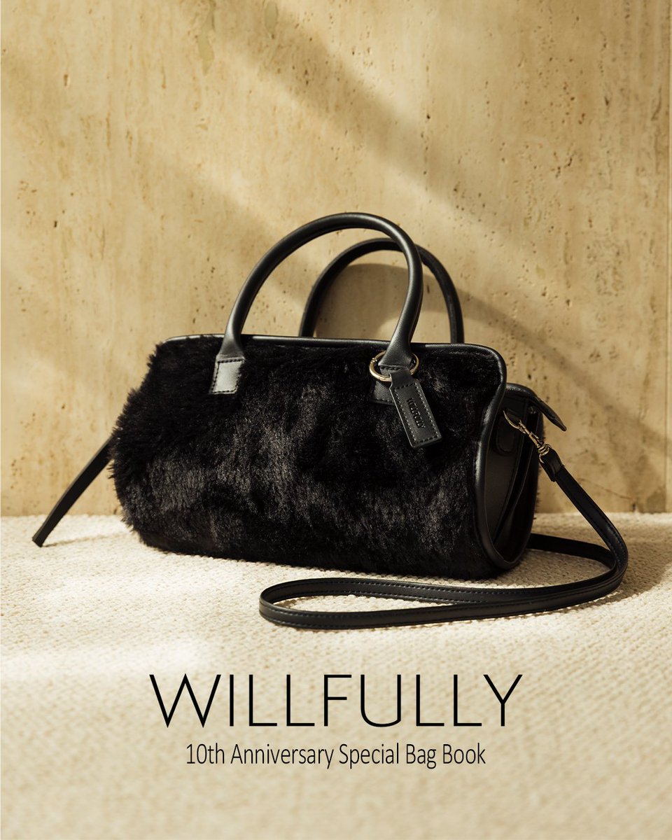 brandbook_tkj's tweet photo. ✨情報解禁✨
原小夜香さんがディレクターを務めるアパレルブランド「#WILLFULLY(ウィルフリー)」から
ブランド10周年を記念した初のブランドムックが登場☺
本誌限定のスペシャルアイテムは
ブランドの人気バッグをベースとしたブラックのファーバッグ👜
シンプルなブラック地にブランドロゴが型押しされた合皮タグが映える高級感あるデザインです✨
全国の書店やネット書店、宝島チャンネルにて本日予約受付開始です🛒📱