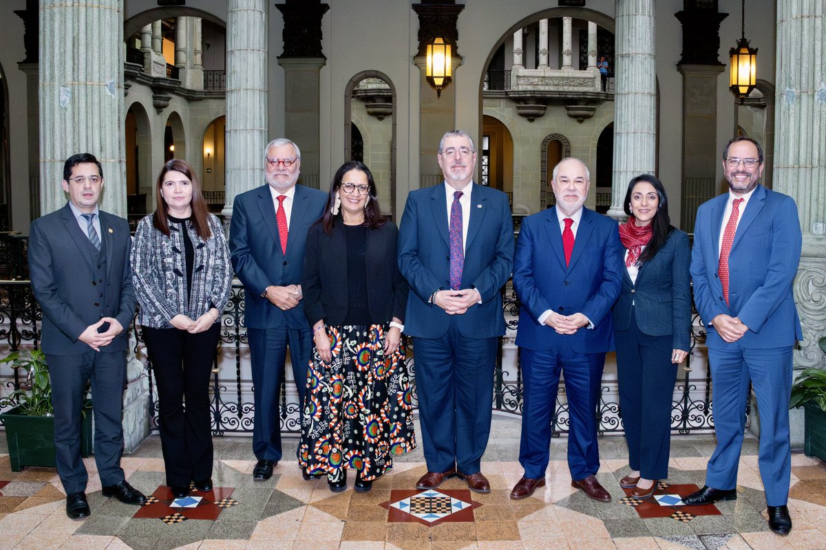 El <a href="/pei_guatemala/">PEI_Guatemala</a> sostuvo una reunión con el presidente <a href="/BArevalodeLeon/">Bernardo Arévalo</a> y su equipo. Agradecemos la apertura y disposición de la Presidencia para recibir nuestro aporte.

Durante el encuentro, el Panel destacó la importancia de los próximos procesos de elección de Fiscal General