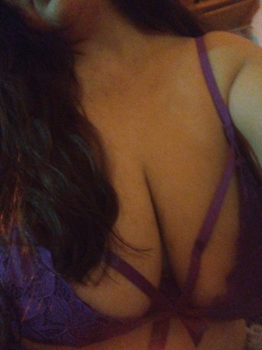 sofislifehw's tweet photo. @CharlieSinglePV Te tengo una sorpresita mi chocolatito!! Ya te quiero ver !!! Porque tus besos me enloquecen y tu🍆 me enamora🤤🫦!!! 
Pero esas manos me llevan al cielo cuando rodean mi cuello😍!!
#hotwifetapatía 
#SingleVallarta
#pingpongsinreta https://t.co/GWJqoxj6C1