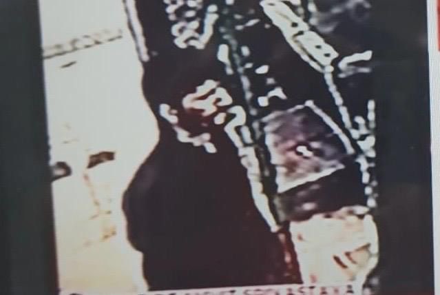 dharmendra135's tweet image. डीएनए जांच में रेड फोर्ट विस्फोट संदिग्ध की पहचान डॉ. उमर के रूप में हुई; दिल्ली कार ब्लास्ट में डॉ उमर ही था, जम्मू कश्मीर में उसके माता पिता का डीएनए से मैच कराया गया , विस्फोट के पहले मस्जिद भी गया था

#DelhiBlast #Umar #DelhiBlastSuspect #RedFortBlast