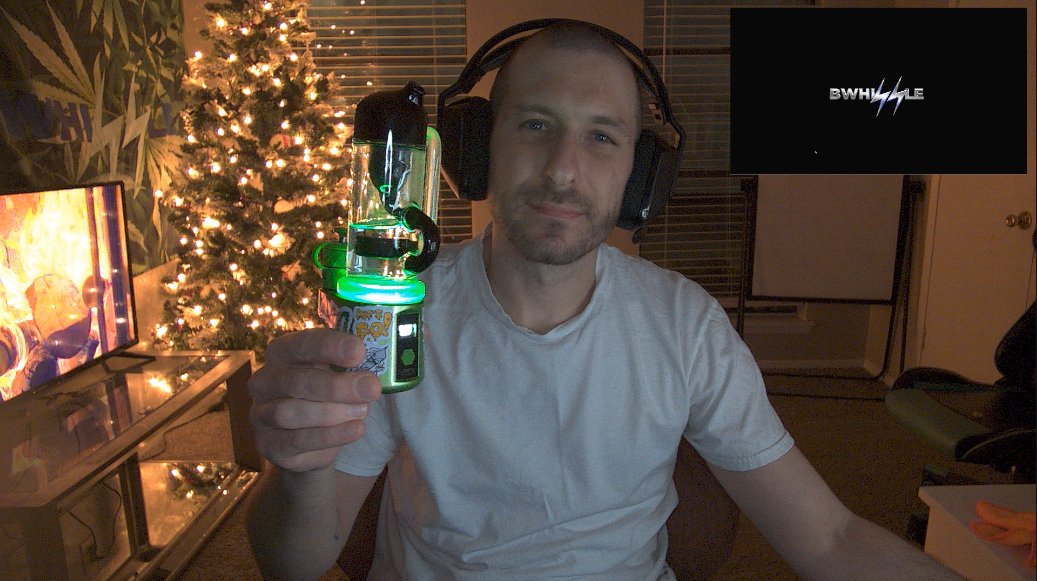 pull up

youtube.com/@bwhizzle817 
facebook.com/bwhizzle817
kick.com/bwhizzle817