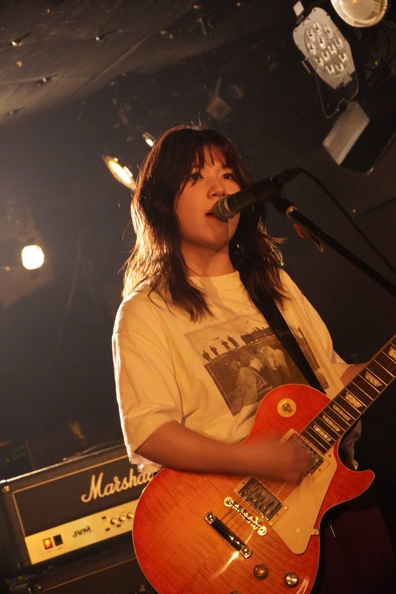 317ChelsyReaL's tweet image. 東京から大阪初遠征のサンカクスイ♪
熱い王道の3ピース♪
めちゃくちゃカッコよかった！
ギタボのちかねちゃんは大阪出身ってことで、東京感は全くなかったけど(笑)
今日は行けないから、今度大阪来る時はまた♪

#サンカクスイ
#三国ヶ丘FUZZ
#FUZZFES2025