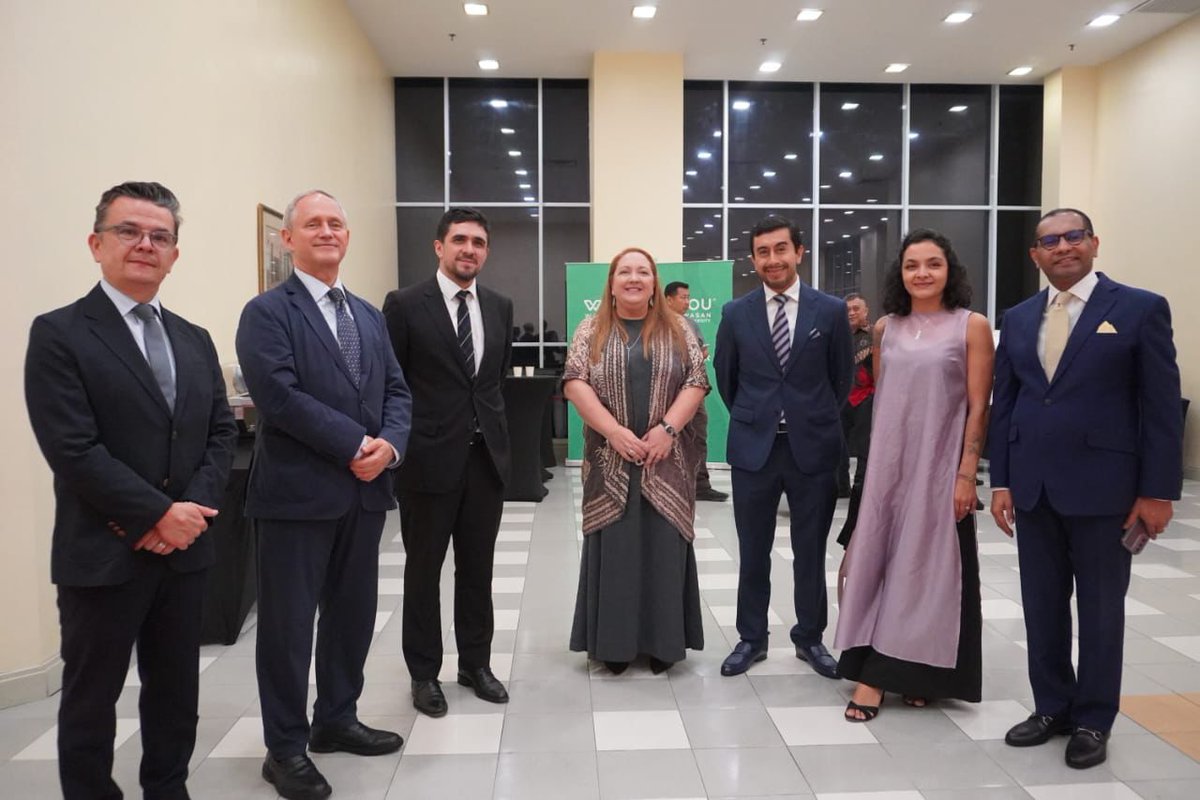 ¡El cine latinoamericano brilló en Penang!
Del 7 al 10 de noviembre se celebró el V Festival de Cine Latinoamericano,   con la participación de México, Chile, Colombia, Perú y Uruguay.

México presentó Ilusiones, del director Roberto Girault,   ante autoridades y público local.