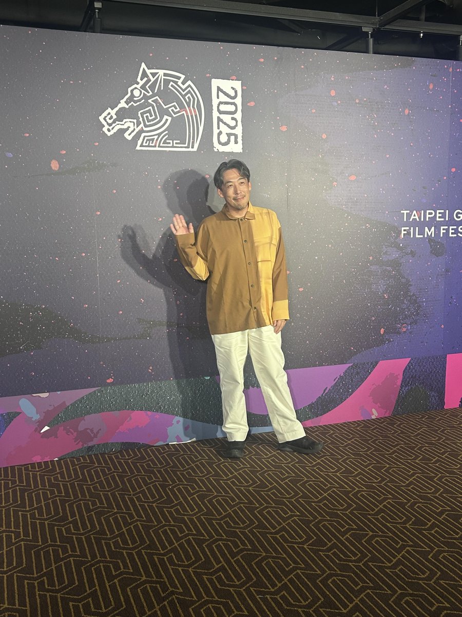 apaleview2025's tweet image. 映画『#遠い山なみの光』海外情報🌏

#石川慶 監督 in 台湾📸

台湾の映画祭＆プロモーションで
渡航中の石川監督！

上映後のQAでは本屋文化豊かな、文学的な質問もたくさんあがり、満席の劇場が熱気に包まれました。

台湾での #遠い山なみの光 #群山淡景 の劇場公開は12/5です📝…