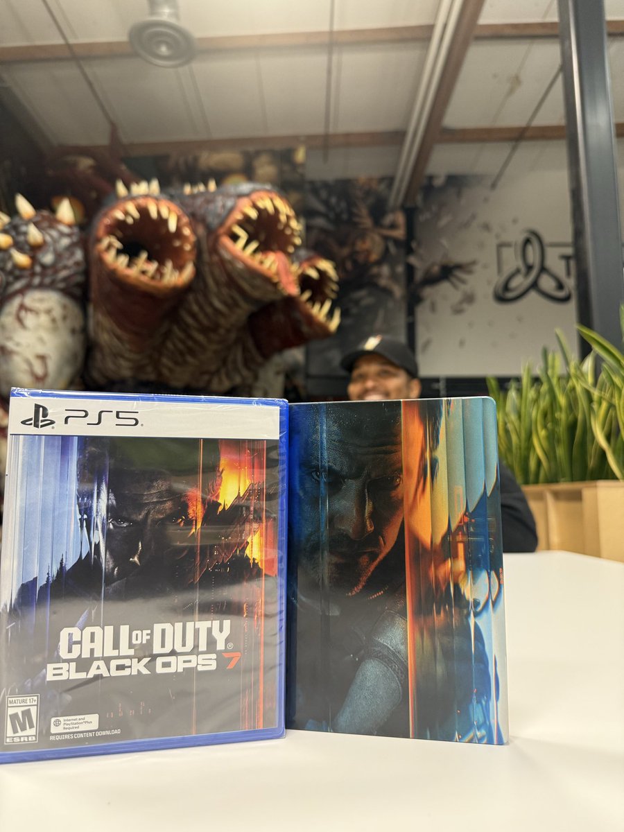 Crazy to think that in ~9ish #BlackOps7 releases. Still feels unreal to work on this game with such an amazing team.
I’ve learned so much working on this game and seeing the passion of the community.

Looking forward to launch day and the Main Quest Hunt.
