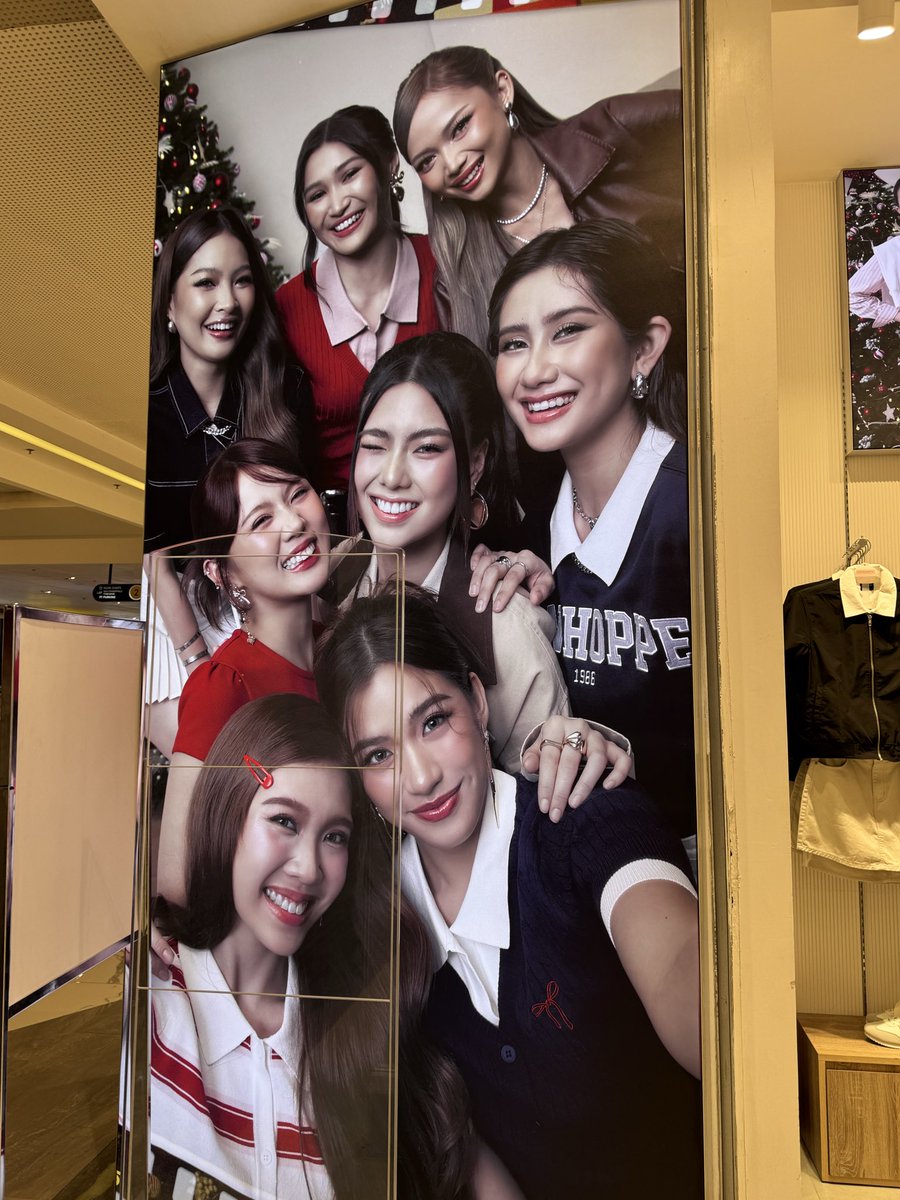 fierymikha's tweet photo. pretty girls at penshoppe greenhills today 🫶🏻 https://t.co/VFcH9fwU6I