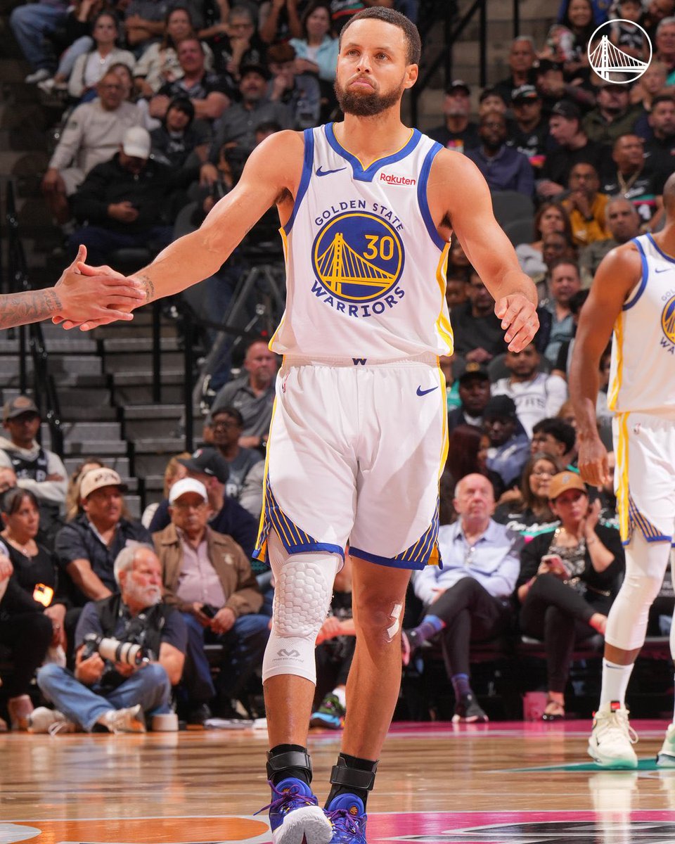 sheikh_utd's tweet image. Unanimous. Unstoppable. Undisputed. The GOAT. 🎯 

#StephenCurry #DubNation #goldenstatewarriors