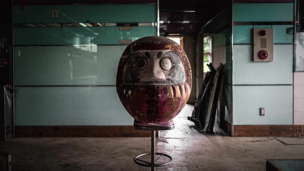 toshibo｜書籍『8月32日』｜廃墟と写真 tweet media