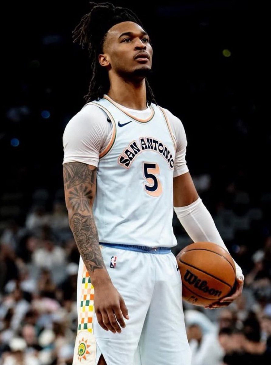 Stephon Castle tonight:

23 Points
10 Rebounds 
10 Assists 
9/16 FGM
31 Minutes