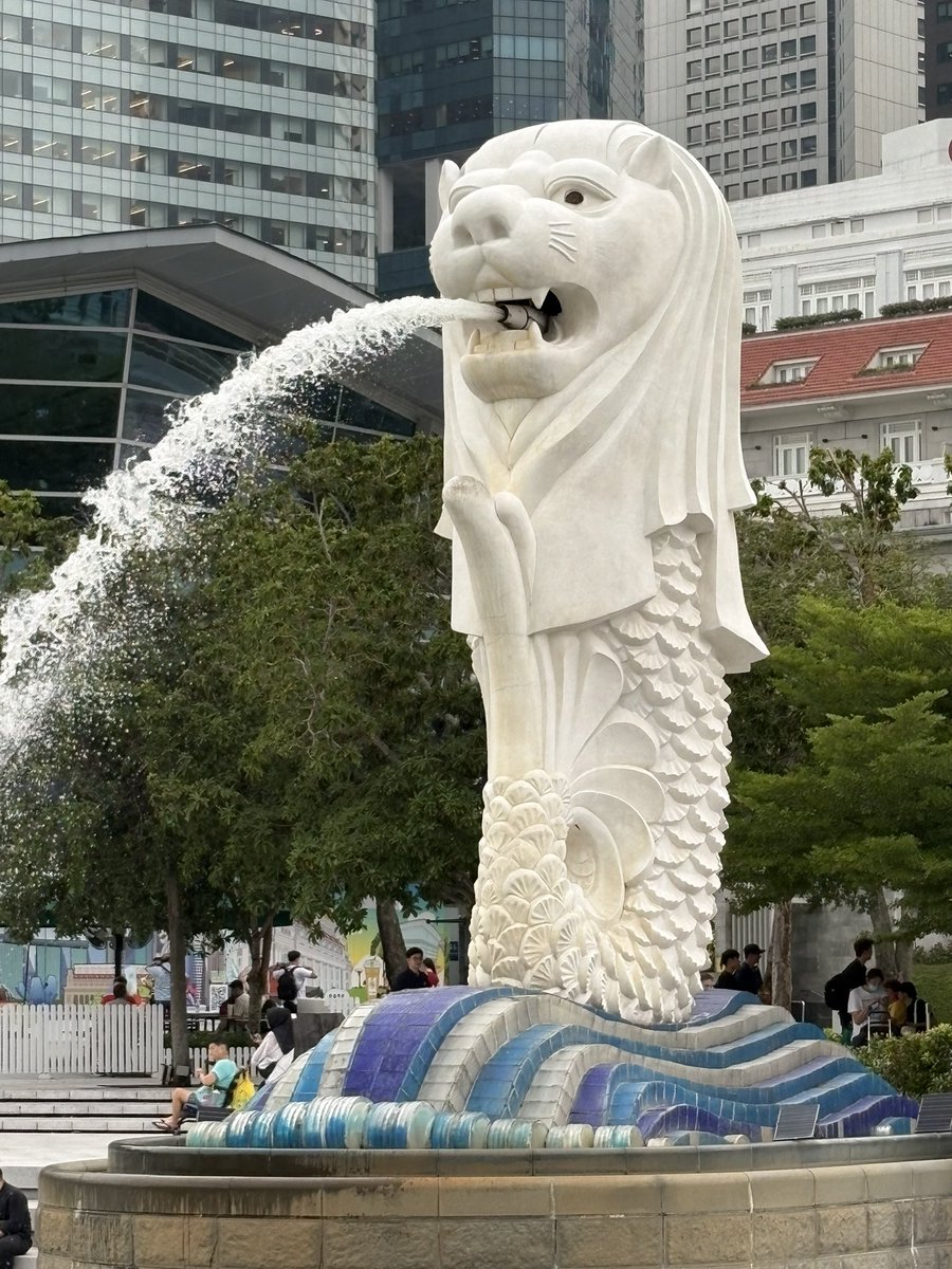 シンガポールから帰国しました。今回、ゴッドテイルさん<a href="/godtail_eve/">GODTAIL</a> とのコンビでということもあって、イベント１日での最高売上になりました。INKINKさん<a href="/InkinkArt/">INKINK Collectibles Osaka Comic Con A-062</a> のパワー、多くの協力もあり感謝です！ありがとう！