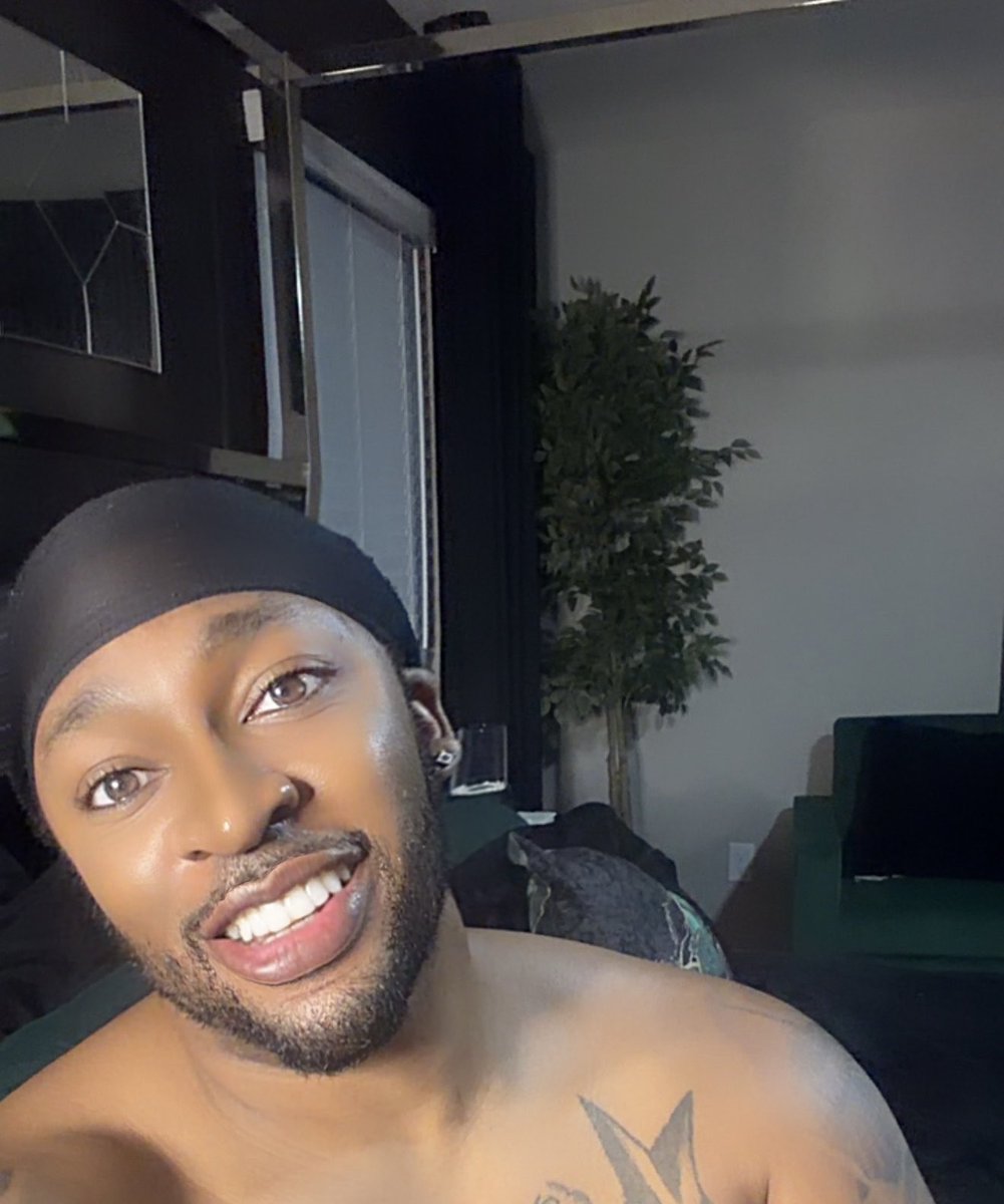 IamBThompson12 tweet media