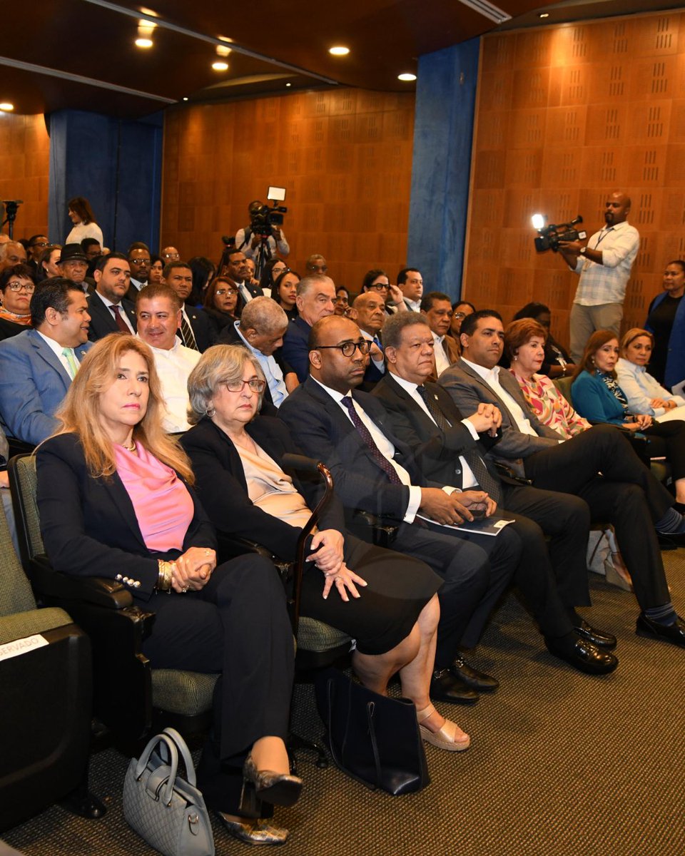 ListinDiario's tweet image. Un total de 73 mujeres fueron víctimas de feminicidio en el año 2024, lo que provocó que 77 hijos quedaran en estado de orfandad.

🔗listindiario.com/la-republica/c…

#ListínDiario