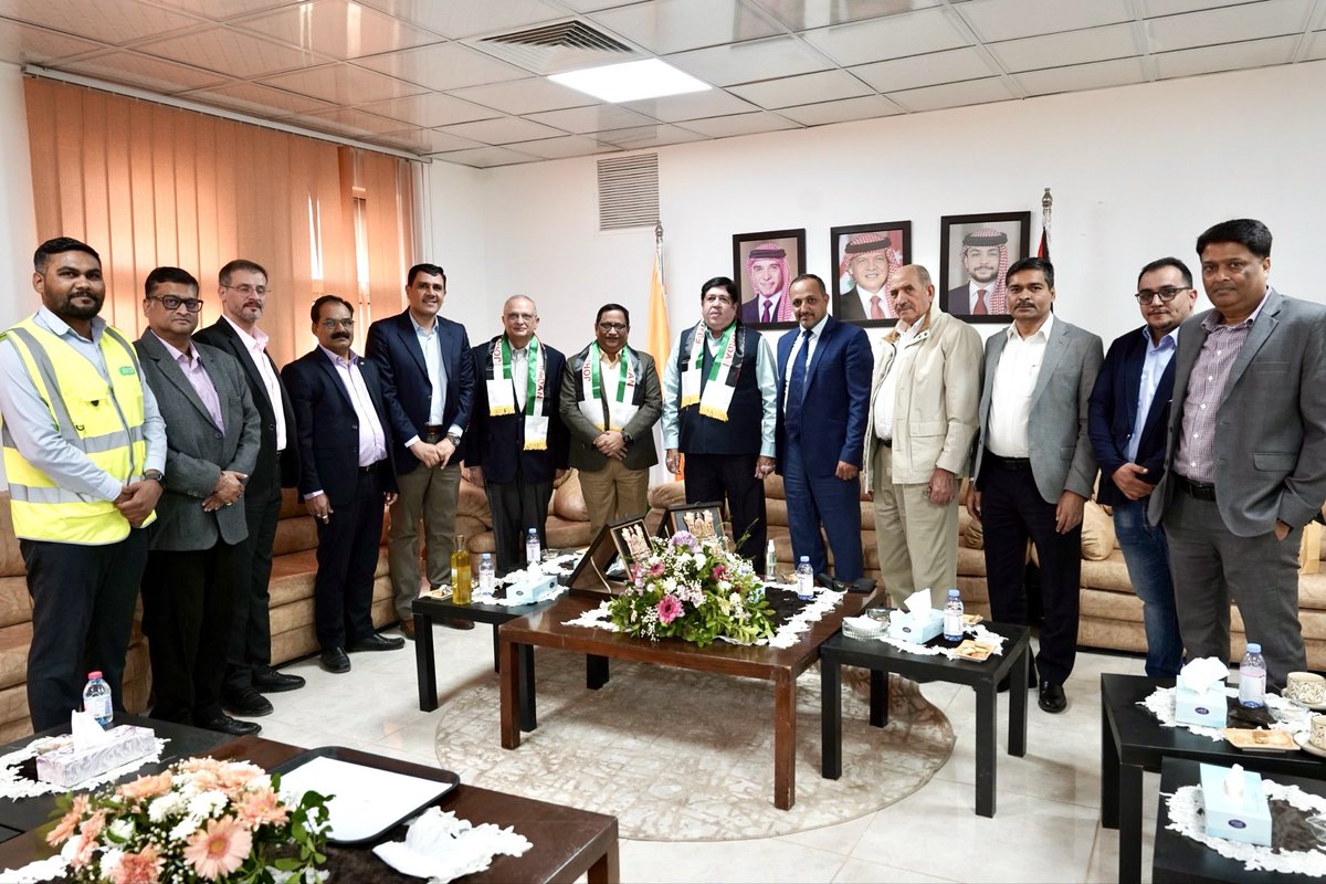 KiritkrJPatel's tweet image. It was a pleasure to visit the JIFCO Plant today along with Shri Dileep Sanghani Ji, @Dileep_Sanghani Chairman, IFFCO. We were accompanied by H.E. Professor Dr. Muhammad Al-Thanibat Al-Akram, Chairman, JIFCO, and other senior officials. Shri Rakesh Kapur, @KapurRakesh Joint…