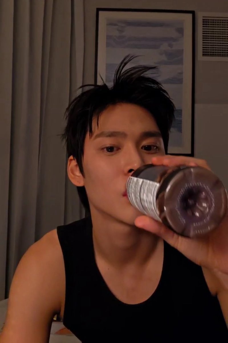 aya_xes's tweet image. สิ่งที่ชอบในตัวอึนซอก
-มีมารยาทดีกับทุกคนทั้งแฟนคลับและคนทำงานเบื้องหลังเบื้องหน้าและเพื่อนร่วมวง
-รักษาของมากไม่ค่อยทำของหายหรือพังแบบเสื้อผ้าก็ใส่ตัวเดิมๆไม่ฟาสแฟชั่น
-ถ้าเกิดอะไรที่มันผิดหวังก็สามารถกลับมาคิดบวกได้เร็วมาก
-คอยดูแลและช่วยเหลือสมาชิกแบบเนียนๆ…