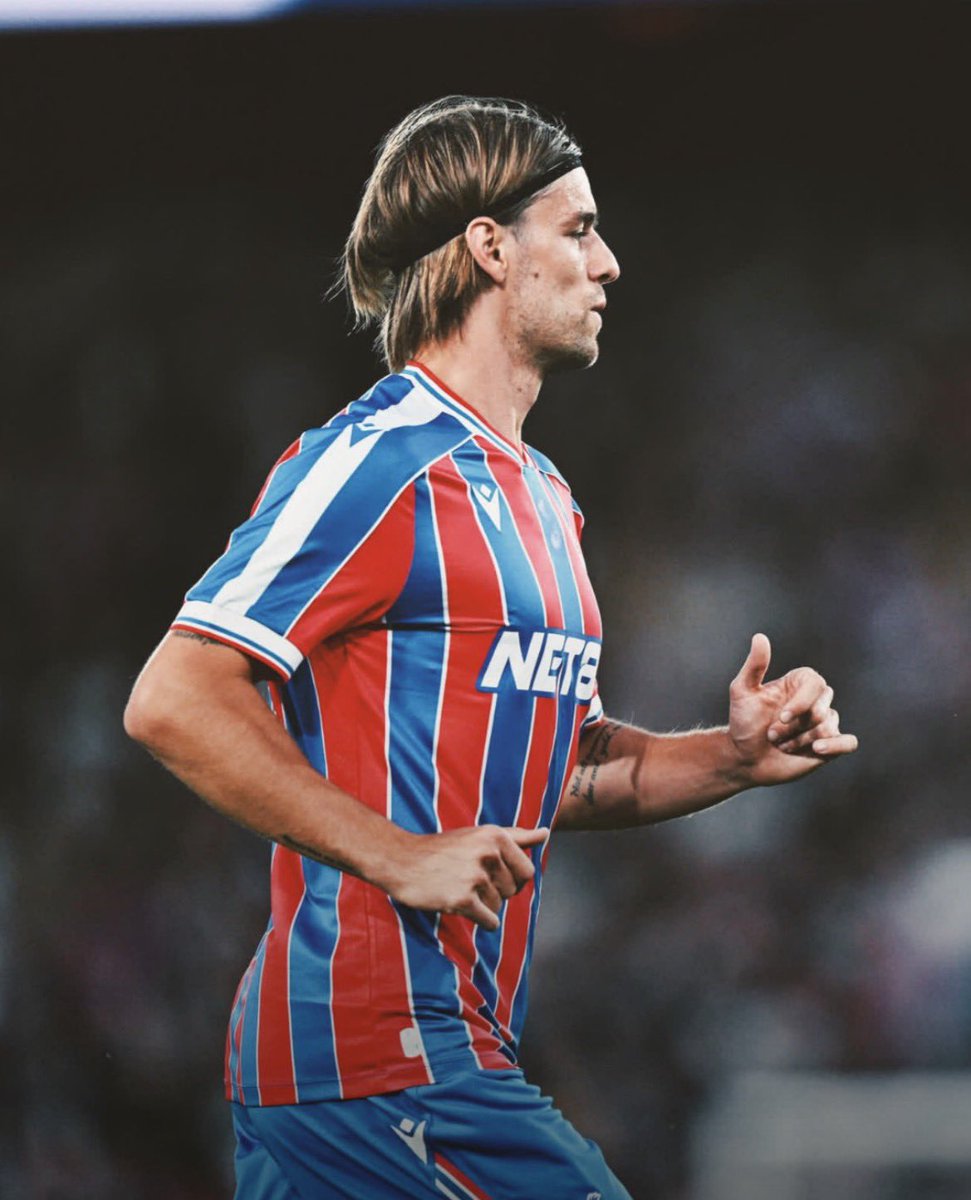 PalaceReport's tweet photo. 🚨 🇭🇷 Fiorentina may look to sign 27-year-old Croatian international Borna Sosa from Crystal Palace in the winter transfer window.

Thoughts? 👇

@FiorentinaUno https://t.co/KJfb3sFPkZ