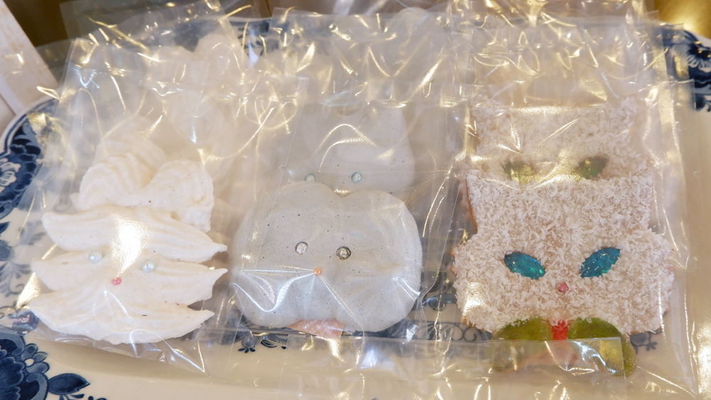 aokawa_waka's tweet image. 12/20(土) に おなじみのhacoさん(@haco_8_5 )とのコラボカフェを開催予定☕事前予約制です。お申し込みにつきましては、後日改めてお知らせいたします📆(写真は前回のコラボのときのもの)