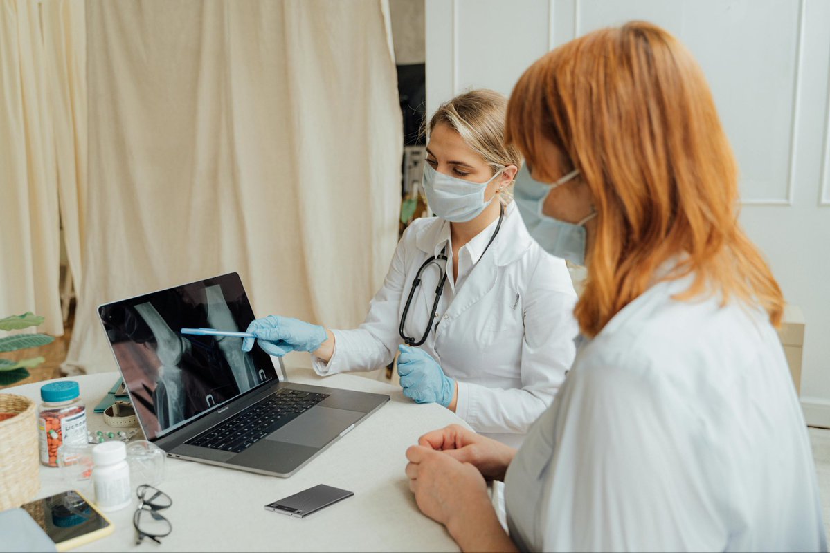 TicNote's tweet image. With TicNote AI Voice Recorder, capture every doctor’s instruction clearly with Smart Recording &amp;amp;Transcription.

View more on: bit.ly/47IDl3a

#TicNote #VoiceRecorder #HealthTech #medicalstudent #PatientCare #Transcription #healthcare #DoctorVisit #digitalhealth #AI