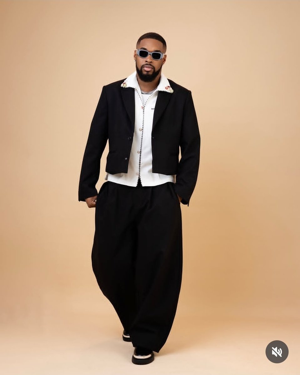 Moniaspicy07's tweet photo. It's world's biggest Sheggz🎉🎂❤️💃
Real content, fire picture🤪

HAPPY BIRTHDAY SHEGGZ 
BIG SHEGGZ BIG 30
#SO30 https://t.co/TumveMKsj2