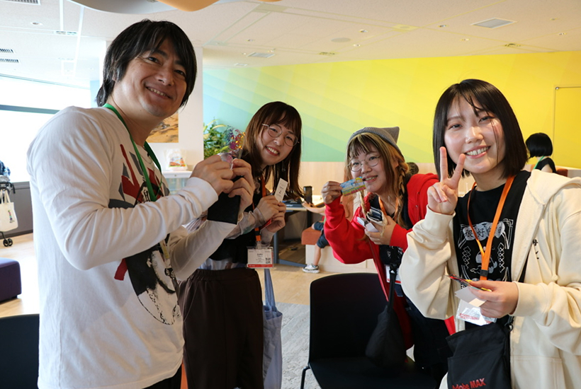 【　拡　散　希　望　】

12月6日(土)の13時30分～17時40分！大崎Adobeで年内最後のイベントを開催します！Adobeのオフィスに入ってみたい！って方にもおすすめです！前回めっちゃ盛り上がったので今回も盛り上げます👍

※応募フォームは出来次第告知します。

前回の様子↓
directors-forest.com/activity-repor…