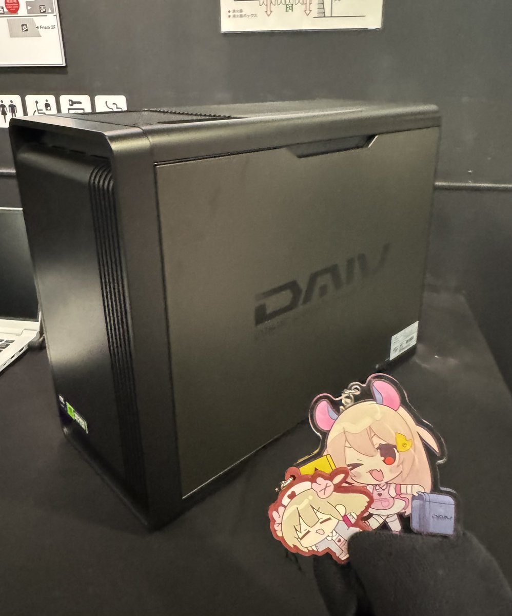 DAIV置いてます！
丁寧なインターネット生活のお供にぜひ！！
 #名取さな2ndLive