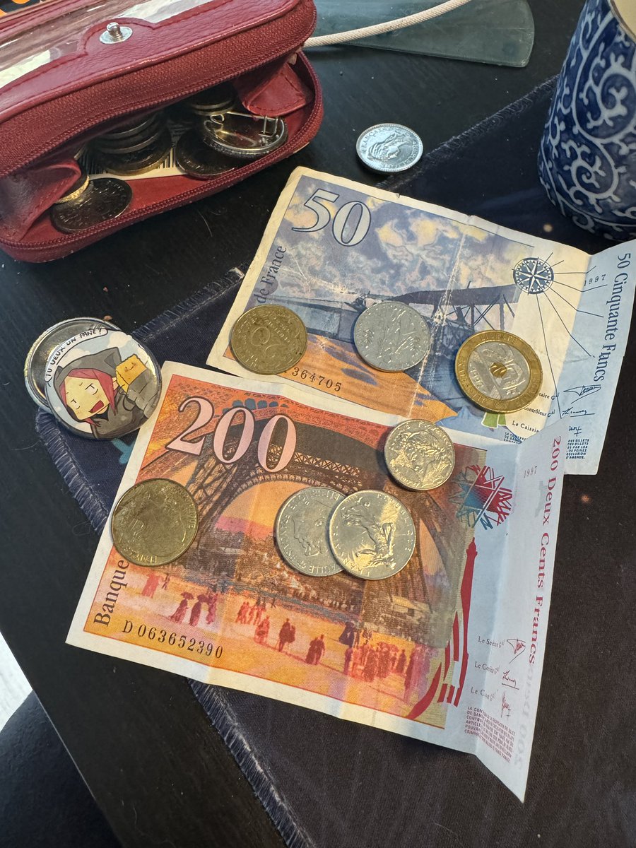 Becky_Prauquo's tweet image. Bienvenue en l’an 2000 !