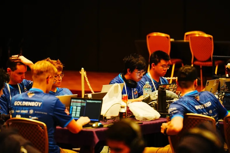 US Cyber Team is here.
Cheers erupt every time a tough problem is cracked!
#icctokyo2025