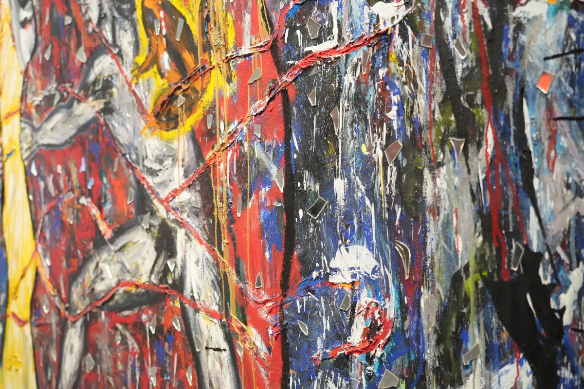 【今週末まで◯横尾忠則《神話鏡》上映】   
1981年の「画家宣言」以降、絵画を中心としながら常に領域横断的な表現を続ける横尾忠則。本作は7点の絵画制作風景を起点に、サウンドや映像効果を織り交ぜて構成されています。コレクション展2025-Ⅲで紹介中の《天の岩戸》も登場👀 お見逃しなく🏃‍➡️