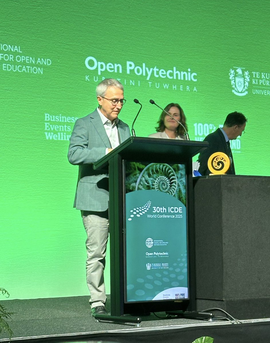 edulabTIC's tweet image. 🏆 #Edulab researcher Dr. @jduart has been awarded with the 2025 #ICDE Prize of Excellence for his contribution to the field of Open, Flexible and Distance Learning 👏

🇳🇿 30th ICDE World Conference 2025 in New Zealand

🔹@UOCpsicoedu @UOCresearchhub @ETHEjournal 

#researchUOC