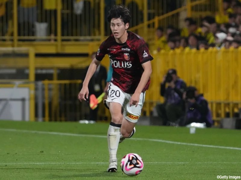 元浦和レッズの佐藤瑶大は現在J1リーグでDF選手内で得点ランキング1位