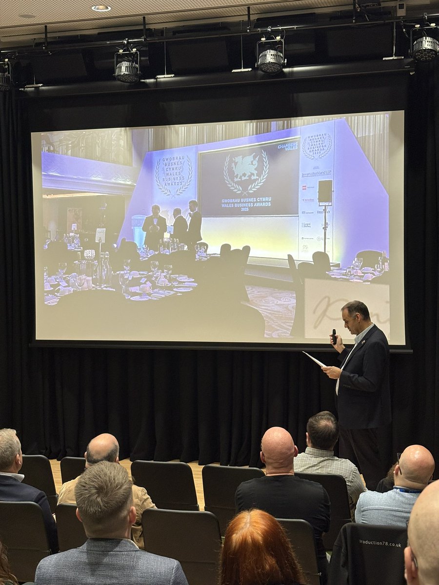 BridgendForum's tweet image. Now we’re hearing from Production 78&apos;s Stephen Burkitt Harrington, who discusses why creative content can play a huge role in keeping your audience online connected 

#BridgendBusinessForum 
#CreativeNetworking #NetworkingEvent