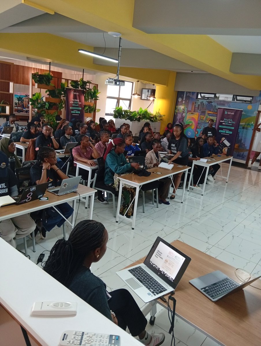 pierrepeach002's tweet photo. A full house at @BCentreNBO, diving deep into the tech that powers real change from wallets to UTXOs and beyond. Powered by @DadaDevs and @Bitnob_official. #UTXO #Web3Builders #DadaDevs #Bitnob #AfricaTech https://t.co/gipP8u2FNO